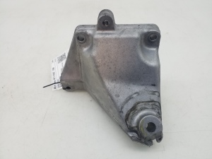 Mercedes Benz E-Class W211 (2002–2009) Engine bracket A2722231604 - 3