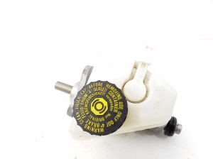 Mercedes Benz SLK-Class 172 (2011–2026) Brake master cylinder A1724300101 - 4
