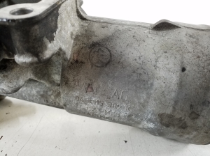 AUDI A4 B8 (2007–2016) Õlifiltri korpus 045115389K - 4