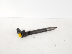  Fuel injector 