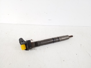  Fuel injector 