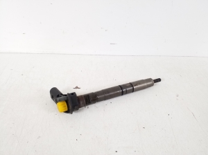  Fuel injector 