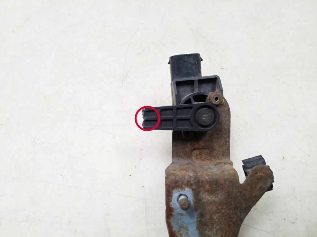 AUDI A4 B7/8E (2004-2008) Rear Left Height Level Sensor 8E0907503 24975355