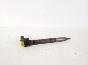  Fuel injector 