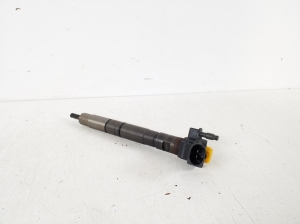  Fuel injector 