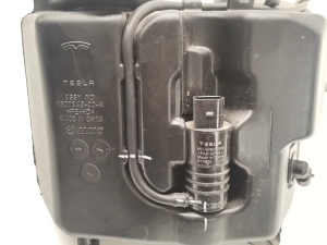 Tesla Model Y Y (2020–2026) Front washer fluid reservoir 1607948-00-A - 2