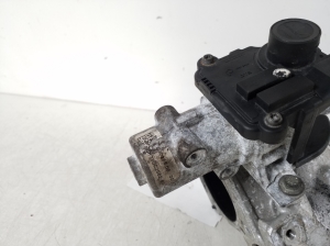  EGR valve 