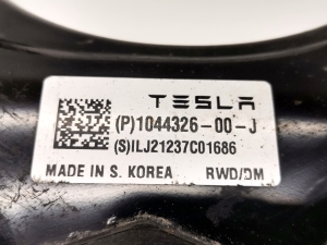 Tesla Model Y Y (2020–2026) Querlenker vorne 1044326-00-J - 3