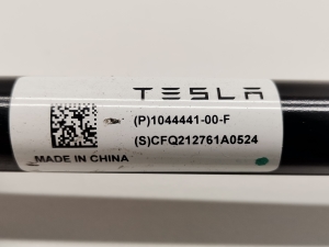 Tesla Model Y Y (2020–2026) Aizmugurējā svira 1044441-00-F - 2