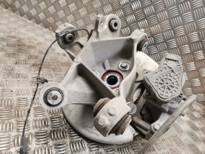 Tesla Model Y Y (2020–2026) Hinterradnabe 1188416-00-F - 3