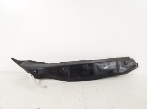 Mercedes Benz C-Class 205 (2014–2021) Esiporitiiva muu osa A2058890025 - 2