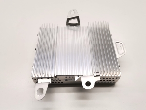 Tesla Model Y Y (2020–2026) Audio amplifier 1507152-00-A - 4