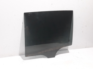 Tagumise külgukse klaas - A2537350500