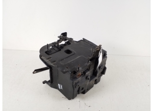 Ford Fiesta VI (2008–2017) Battery holder C1BT10723AB - 4