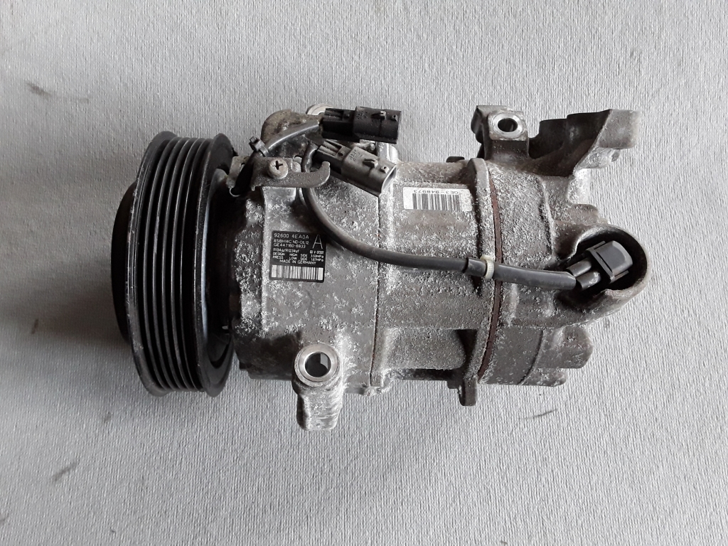 Used NISSAN Qashqai Air conditioner compressor 926004EA0A