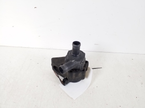 Mercedes Benz E-Class W213 (2017–2026) Auxiliary water pump 9021337B - 3