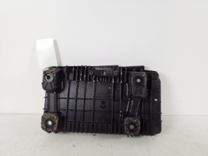Mercedes Benz E-Class W213 (2017–2026) Batteriehalter A2136200018 - 2