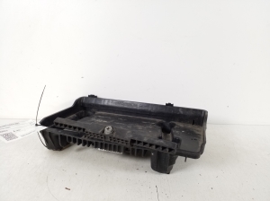 Mercedes Benz E-Class W213 (2017–2026) Batteriehalter A2136200018 - 3
