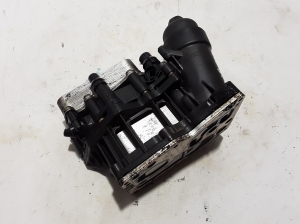 BMW 5 SERIES F10 (2010–2017) Õlifiltri korpus 8507697 - 2