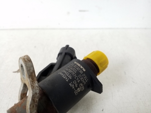  Fuel injector 