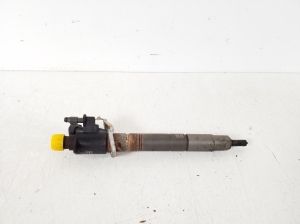  Fuel injector 