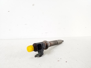  Fuel injector 