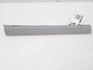 Interior trim of the rear strut - 8E9868584 
