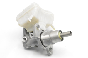  Master cylinder 