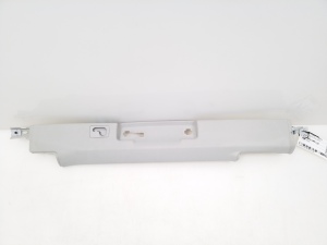 Interior trim of the rear strut - 8E9868632 