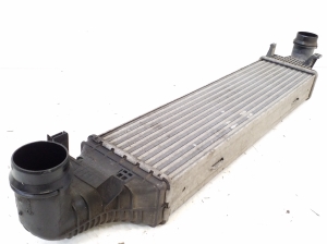 Mercedes Benz E-Class W207 (2009–2017) Vahejahuti radiaator A2045000200 - 4