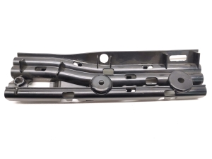 Tesla Model S S (2012–2026) Muu kinnitus 1008371-00-E - 2