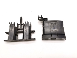 Tesla Model S S (2012–2026) Other bracket 1009181-00-A - 4
