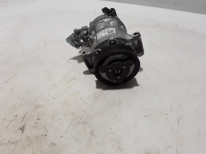 Volkswagen Caddy IV (2015–2020) A/C compressor 5Q0820803G - 3