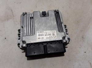 Motorsteuergerät - 391502A750