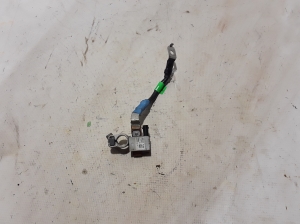 Negative cable terminal - 37180B2000