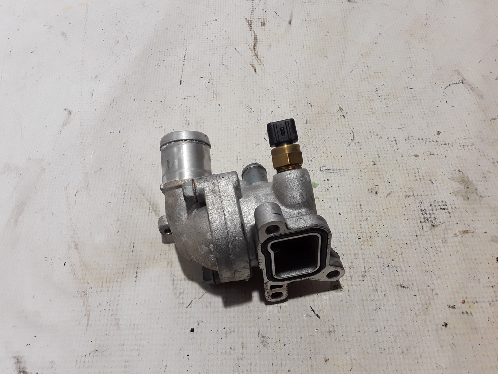 KIA Soul 2 generation (2014-2020) Thermostat 256102A720 21061791