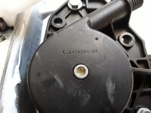 Ford Kuga (2012–2019) Priekšējo durvju logu pacēlājs un tā daļas CJ54S23201BP - 2