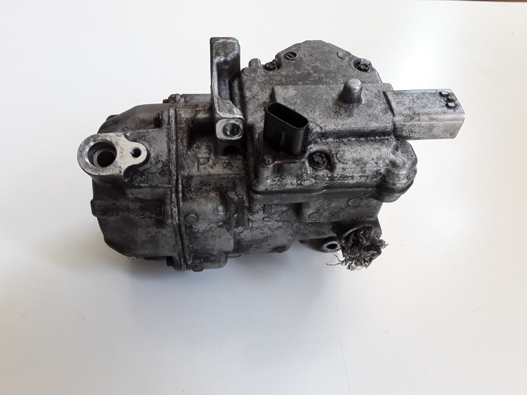 TOYOTA Prius 3 generation (XW30) (2009-2015) Hасос кондиционера 0422000420 27598453