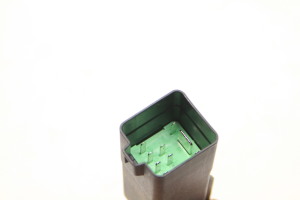 Volkswagen Tiguan (2007–2016) Glow plug relay 04L907281 - 3
