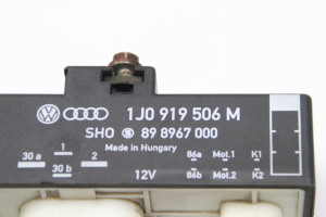 Volkswagen Polo IV (2001–2009) Lüfterrelais 1J0919506M - 3
