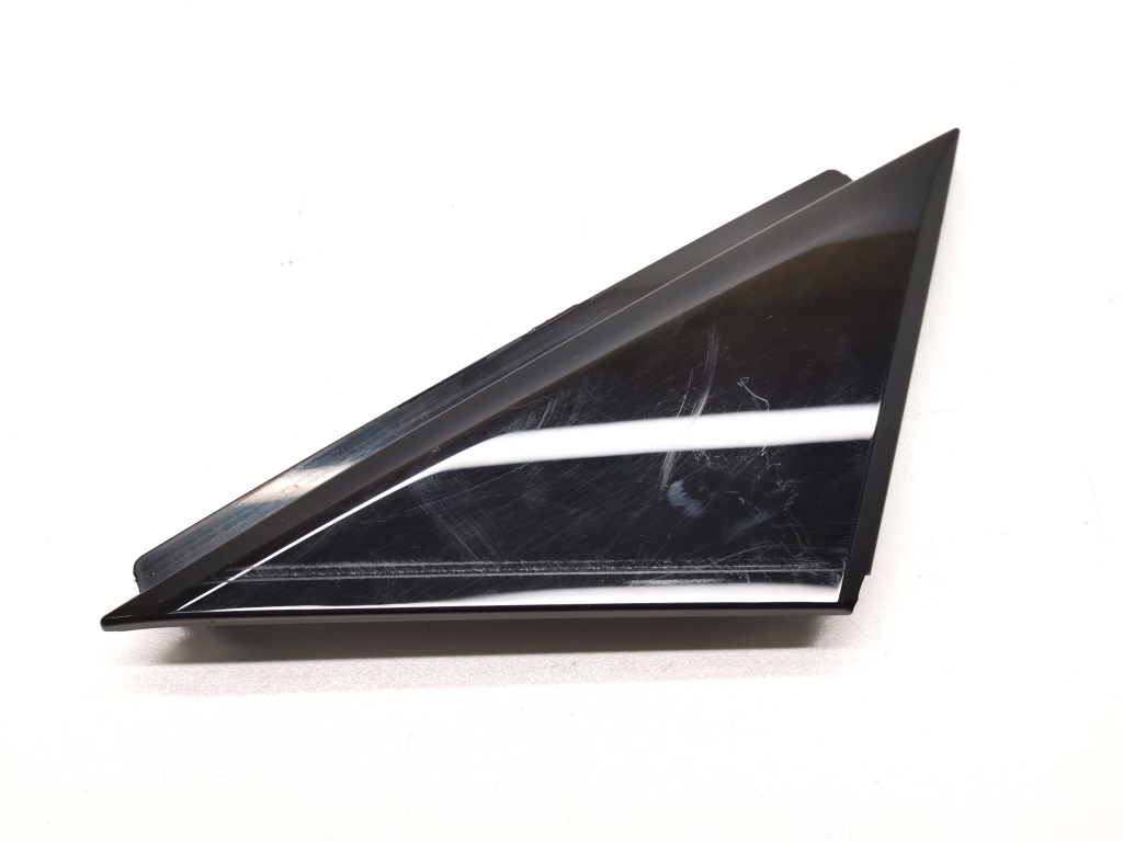 Used Polestar Polestar 2 Trim to the mirror triangle 31672587