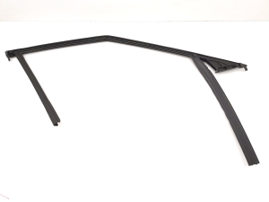 Polestar 2 II (2021–2026) Windschutzscheibenleiste 31108768 - 3