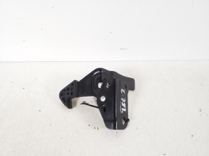 NISSAN Leaf I (2010–2017) Hood release handle on the hood - 2