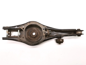 Rear spring support - 55220-K4000