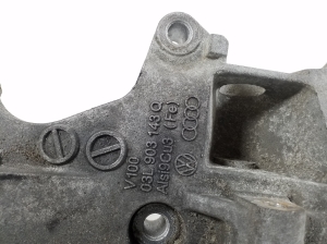 Volkswagen Passat CC CC (2008–2017) Halter für Klimakompressor 03L903143Q - 2
