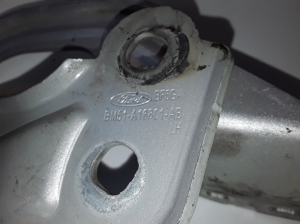  Engine cover hinge 