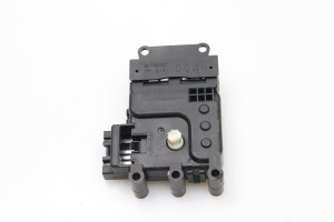 Mazda 3 (2013–2018) Salongi soojenduse klapi mootor GA705KD47 - 4