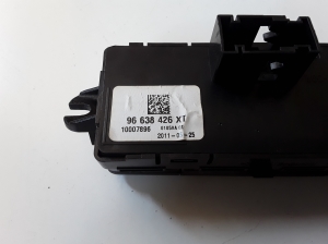 Peugeot 5008 (2009–2016) Hazard light switch 96638426XT - 3