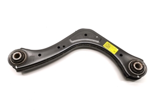 Rear control arm - 55101F2BA0