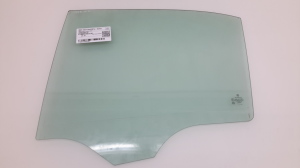 Rear side door glass - A2047350110